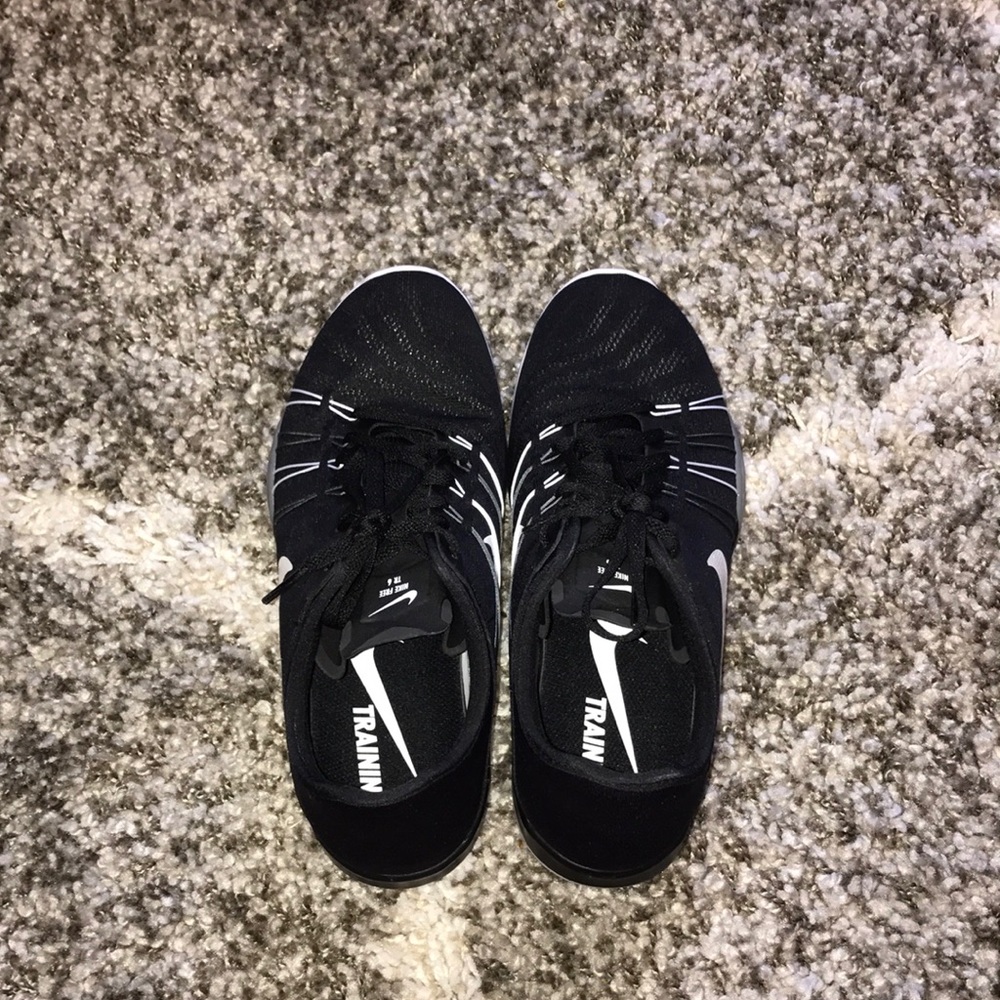 Nike Free TR 6 Sneakers